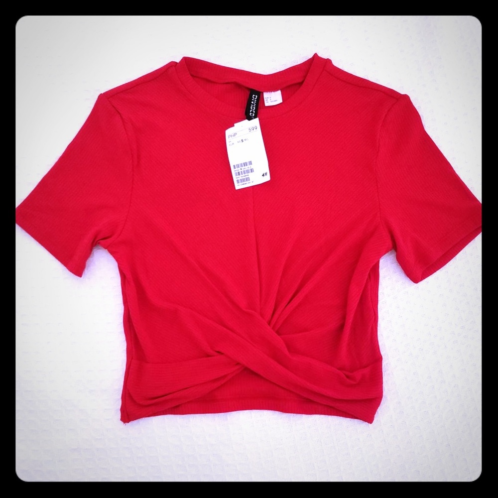 NWT H&M Front Twist Short Sleeved Crop Top